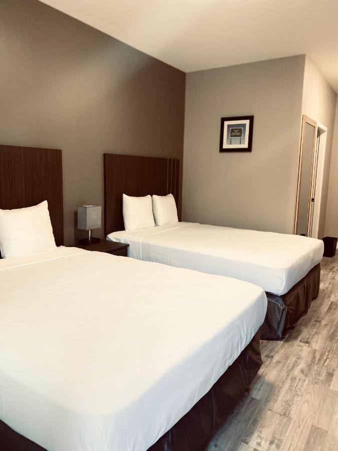 Econo Lodge Принс-Джордж Экстерьер фото
