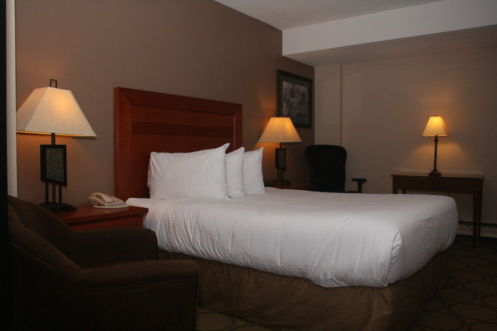 Econo Lodge Принс-Джордж Экстерьер фото